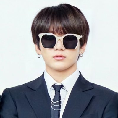 ribbitpool's profile picture. monogamia y alegría