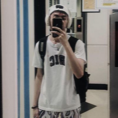 tubigsawaterjug's profile picture. Main: @403_AccssFrbddn