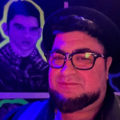 Marine Vet-took oath 2 defend 🇺🇸 & Constitution.. ❤️Star Wars(Sequel suck) ❤️Horror/Halloween… #GenX - 80’s kid-90’s teen…#Numetal🎸🤘 Fragrance Enthusiast