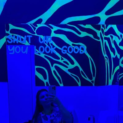 brunajmeller's profile picture. me siento como una carta perdida que nunca va a ser leída y se va a tener que acostumbrar a guardar sus palabras 💌✨❤️‍🔥