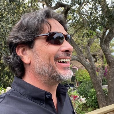 Emprendedor Libertario, Pro DeFi, Bitcoin, Economía P2P Online. Pasión por la Política para entender el juego y amante del Café. #VivaLaLibertad
