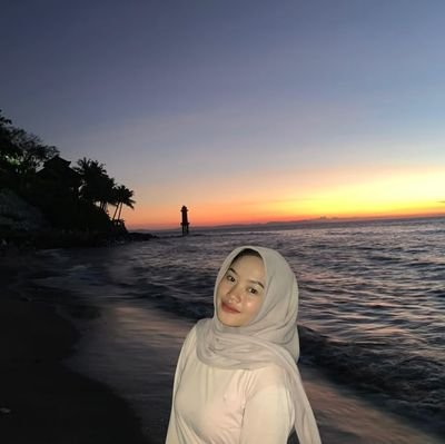 rouyalestarii's profile picture. Living life