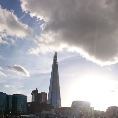 kabulynch's profile picture. 早稲田政経卒。元機関投資家の兼業投資家。家族と海外移住が夢。2029年に10億円達成予定。投資ブログhttps://t.co/4DyiRTvv25.