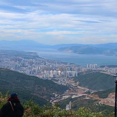 AAHUANGQIANG's profile picture. 