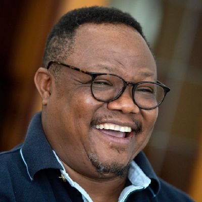 “Katika dunia ya maneno mengi, nasimama na neno la haki. Maisha ni mawaidha, ujumbe ni uongofu.”