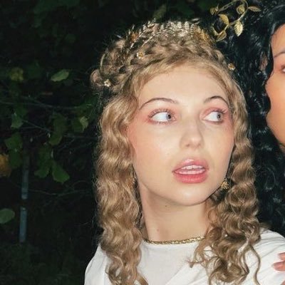 zoyasarchr's profile picture. if jemily had a child | matching with @amzliafraser