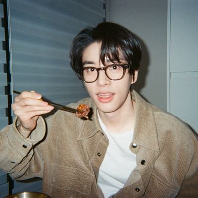 Minmin_0440's profile picture. เอนมี่💜🤍 @BTS_twt @ENHYPEN_members
tt:สังกัด จินฮิต
#สังกัดรีวิว