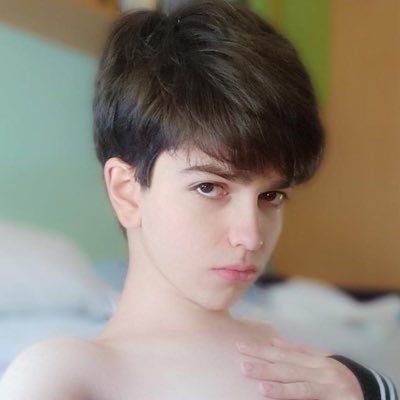 Expect femboy and twink vibes ahead ♥️ More 18+ content ↓