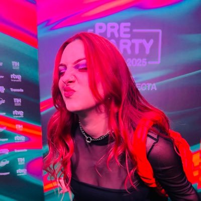 susanagreenx's profile picture. Eurovisión y memes en general. Sólo uso Twitter para eso.