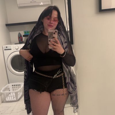I'm trash and my tweets are, too. 🗑 she/her