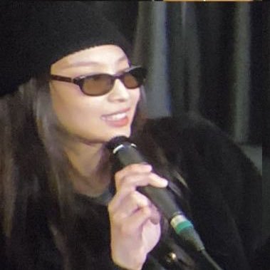 crimsonpinkz's profile picture. u wanna rock w jennie? ofc u do