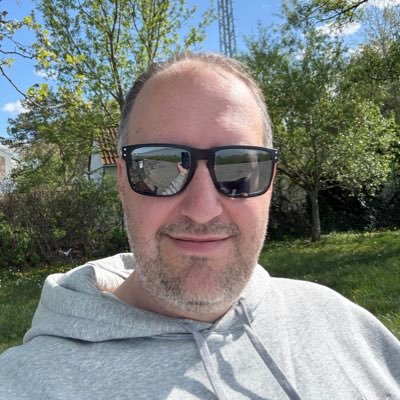 Senior Consultant/ IT Architect for MS Products, Powershell, VMWare, Oracle. Tweets about Sport, Tech and other Stuff. nur meine Private Meinung.Alleinerziehend