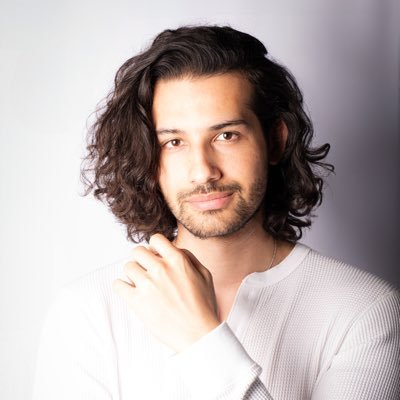 CadenaCarlosM's profile picture. 🇲🇽 He/Him 🎭 Aspiring Actor 🎶 Passable Singer 📸 Goofy Photographer ✝️ John 15:13 #Hispanic #Actor #Singer #Marketing