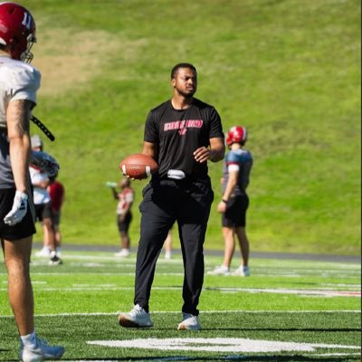 CB Coach / Recruiting Coordinator @ReddiesFB | #BAM | #CodeRed