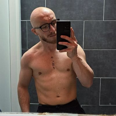 AnthZonno's profile picture. Juve, One Piece e qualche danno in cucina