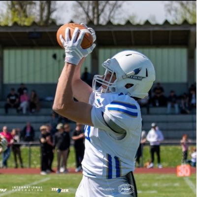 WR
Kenston Forest High School
Class 2026
6'1