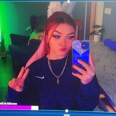 🇫🇷🇩🇪 Streameuse Valorant à temps partiel • LFT • Ex top500 OW • @KarmineCorp @TwitchFR