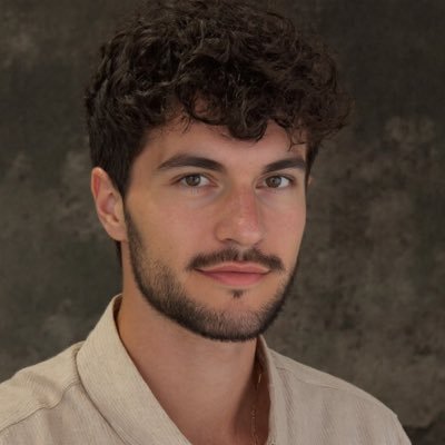 Snap Lens Network member since April 2021 • Currently studying finance and doing digital creation • Maxime on Snapchat maxime.cabrol@free.fr