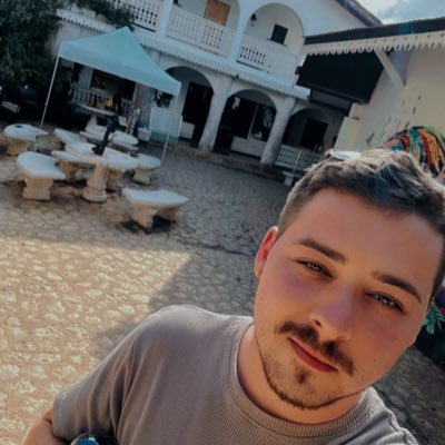 Kathy Lousie 👨👧Socials - shaney97x #TUI👨💻”Be Happy” 🏳️🌈 Matt🤴💙