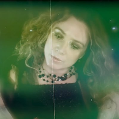 ElenaIvankova22's profile picture. YouTube: @elenaivankova.voice.diction