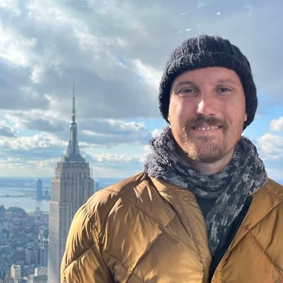 Amante da NFL, Knicks, MLB, Commanders e Fórmula 1