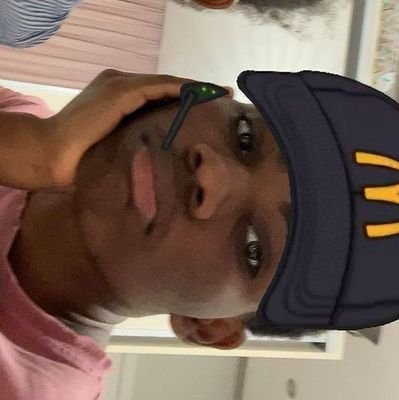 y_djovany's profile picture. 