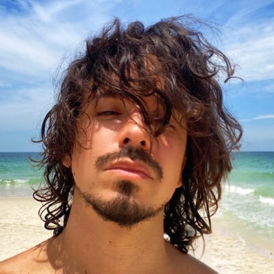 benifalcone's profile picture. @benifalcone — em todas as redes sociais ✨ ator • cantor • apresentador ✨ host do Lugar Q Fala Podcast