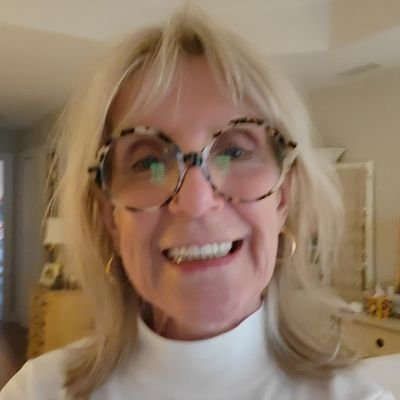heltzinger's profile picture. An amateur artist, animal lover, avid reader, and most of all... a Donald Trump Supporter!!!