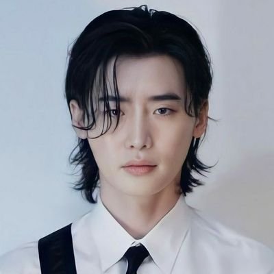 lee_jong_suk102's profile picture. 하나님은 위대하시다
