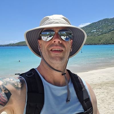 BlueDragon424's profile picture. Older gamer who streams from time to time. Play mostly Apex Legends and Lost Ark!