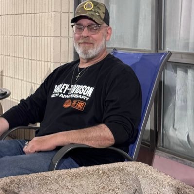 Father to Sean. Violin playing truck driver. Owner Operator. Played in my first symphony 10/16/22. Harley Owner. Support Military, LEO, The Arts. US Navy 83/84