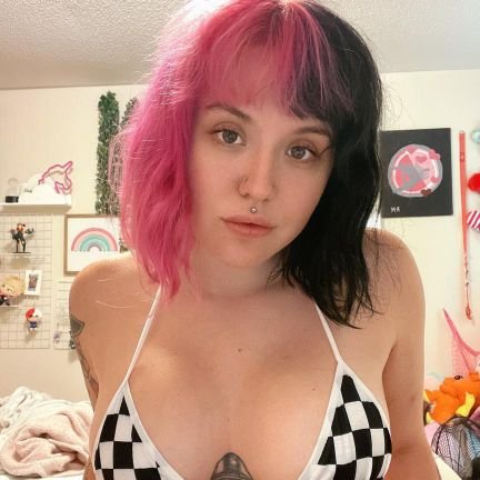 Who wanna fuck my both holes soo good and end up cuming in ass🤤? Just for $25 TG: @lindaonx