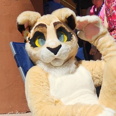 she/her, sapphic, poly 💕👑 @milkdudlion 🔞 18+ followers only!! fursuit by @tiger_lagoon