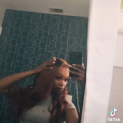 Nyiaa . Profile