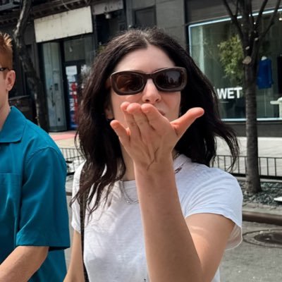 DecodeBoy25's profile picture. WWT