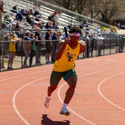 17 | Senior | 6’1 |178 BW | Bench 285| Squat 465| Track | 100M 10.98 | 200M 22.35| 3.01 GPA | Nicholi1789@gmail.com | 📞4845229692 | NCAA ID 2311165981