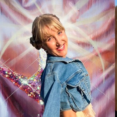 asteigertiger's profile picture. Designer ,// Thinker ,//  Singer,// ✨