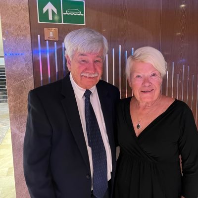 Retired lake living banker-57 yr(!) wife of Army Vet-Mom-Grandma-NRA-Here to support freedom - dog lover - #MAGA #KAG once had 15K followers. shadowed since!