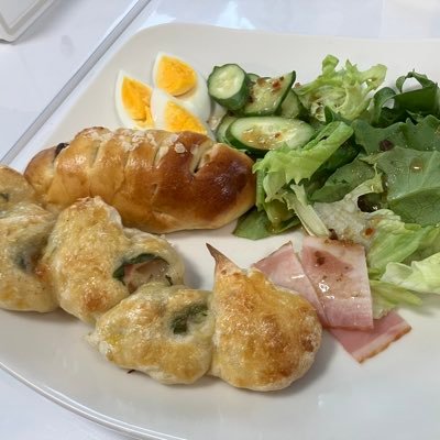 神様愛する爬虫類ファミリー❣️レオパ、ニシアフ、カリキンの4匹、そして世界平和統一家庭連合36万双祝福家庭です😍 夫1人(笑)4人の子供のMotherです〜