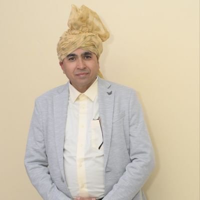 Pradeep57537517's profile picture. Always learn from everyone.