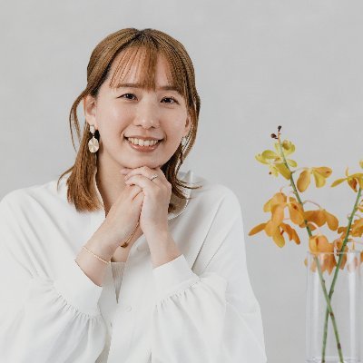 広島→いまはアメリカ。Webライティング・ディレクション・SEOコンサルなら何でもお任せ。業界歴9年。満員電車が嫌でもっと自由に生きたくて、東京での会社員生活をドロップアウト。スキルゼロからフリーランス起業で月商140万円。一児の母。“文章のチカラ”で月収100万円目指す方法はLINE↓から。