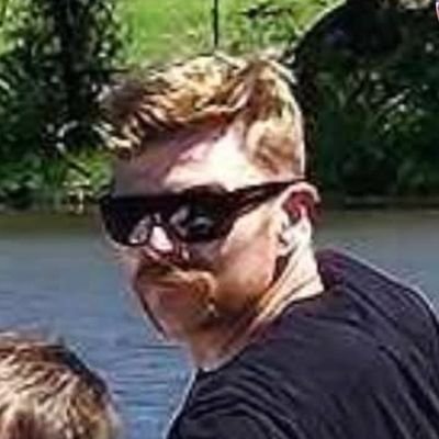 Zacklby's profile picture. Follow me for happy.