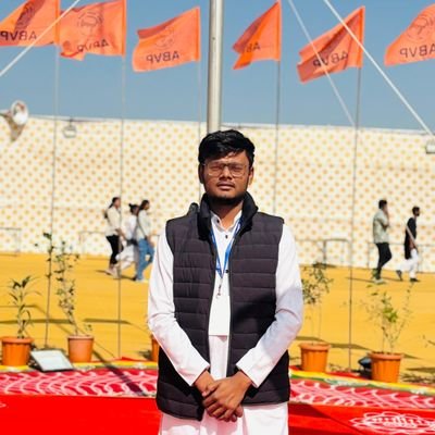 ॥ अंतः अस्ति प्रारंभः ॥
• Student Activist @abvpgujrat
• Formar Campus Secretary @abvpgpg_
• Social Media Cordinator @abvpgngr