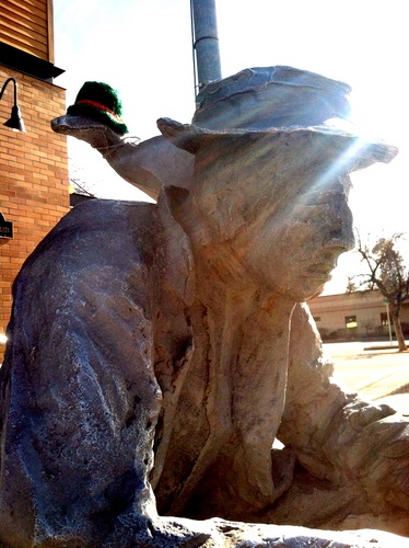 Hi. I'm Art. The guy (ok, statue) sitting on the bench in downtown Bend. I finally found my voice. #inbend