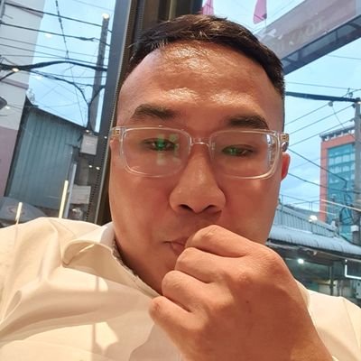 thil1341609's profile picture. 