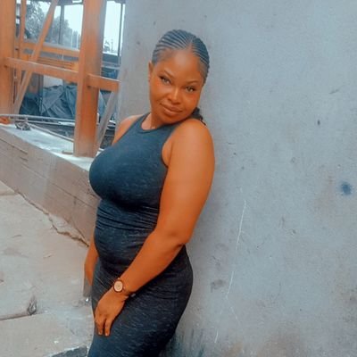 melina683592711's profile picture. beauty that speaks for itself 🥰🥰🎂