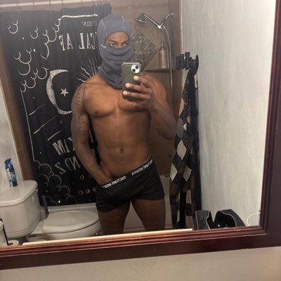 AArgilago's profile picture. Your Daddy | Hung | 6’4 | Straight | FinDom