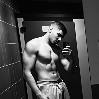 aceycreates's profile picture. Brand identity Designer • CS student