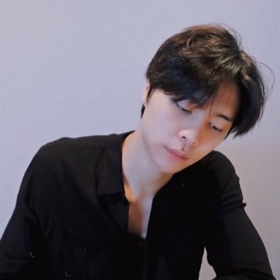JEONGYUNO_127's profile picture. 
