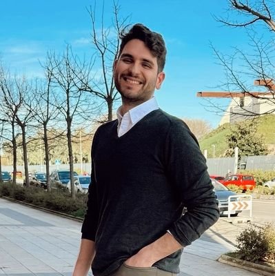 alvarortiz_'s profile picture. Malagueño. #Guionista en @hampastudio. Antes en @lacoproductora. #ElTesoroDeBarracuda 🏴‍☠️